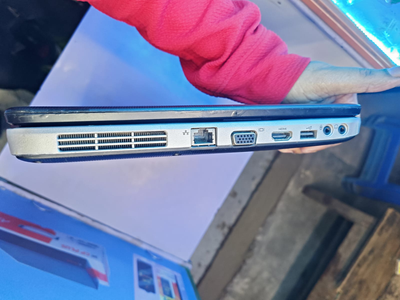 Olds Dell Laptop voostro 2520 i3/3rd Generation/6g.b/500 g.b
